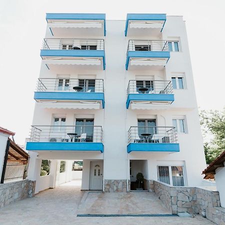 Blue And White Luxury Suites Nea Kallikrateia Zewnętrze zdjęcie