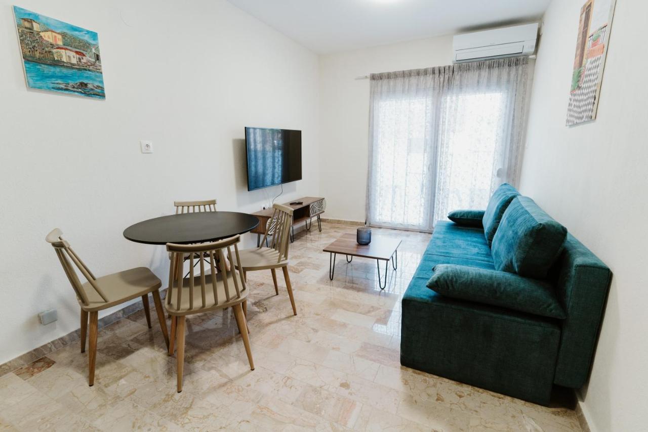 Blue And White Luxury Suites Nea Kallikrateia Zewnętrze zdjęcie