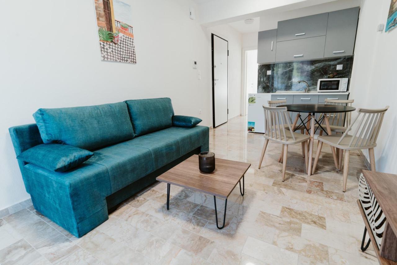 Blue And White Luxury Suites Nea Kallikrateia Zewnętrze zdjęcie