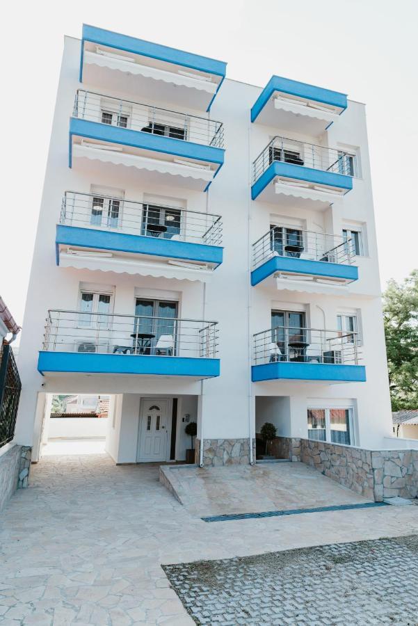 Blue And White Luxury Suites Nea Kallikrateia Zewnętrze zdjęcie